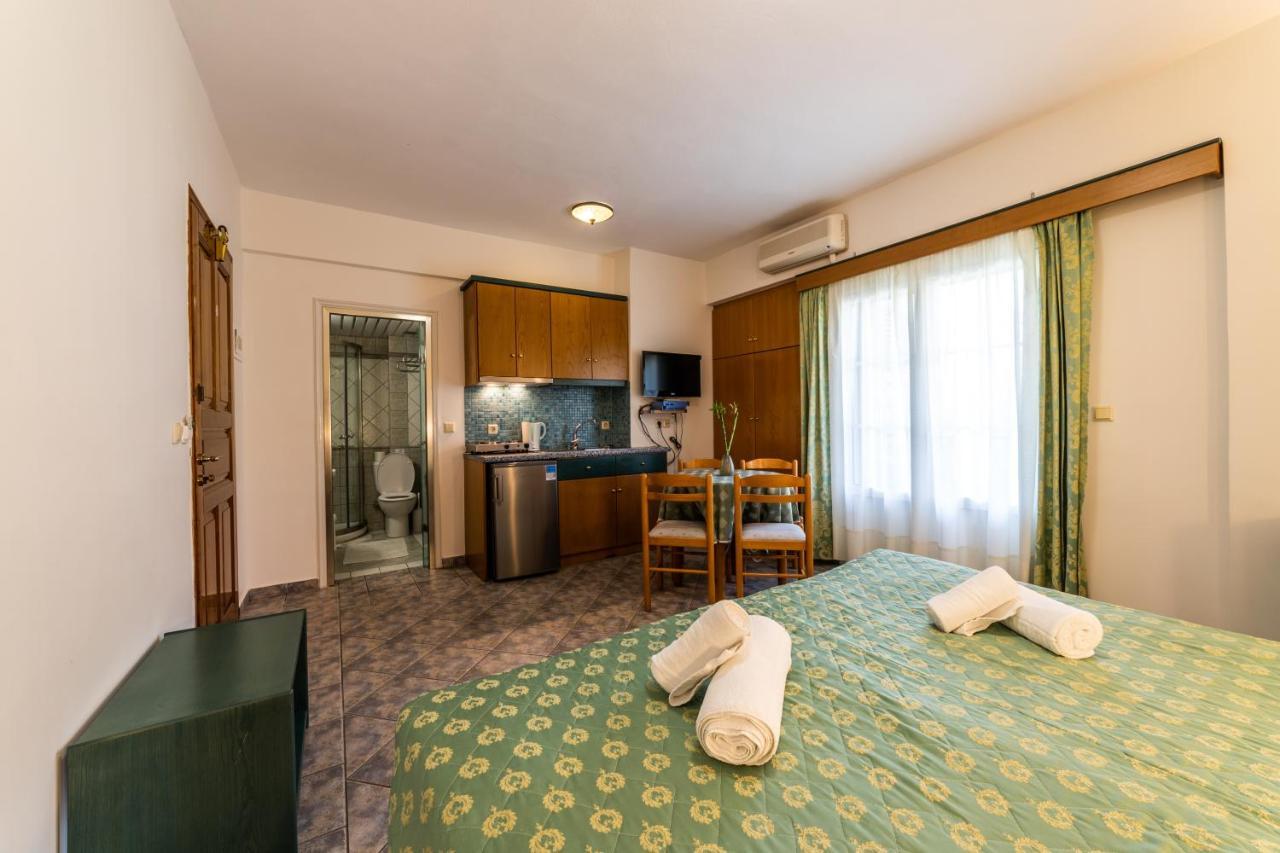 Hotel Odeon Vaszilikí Kültér fotó